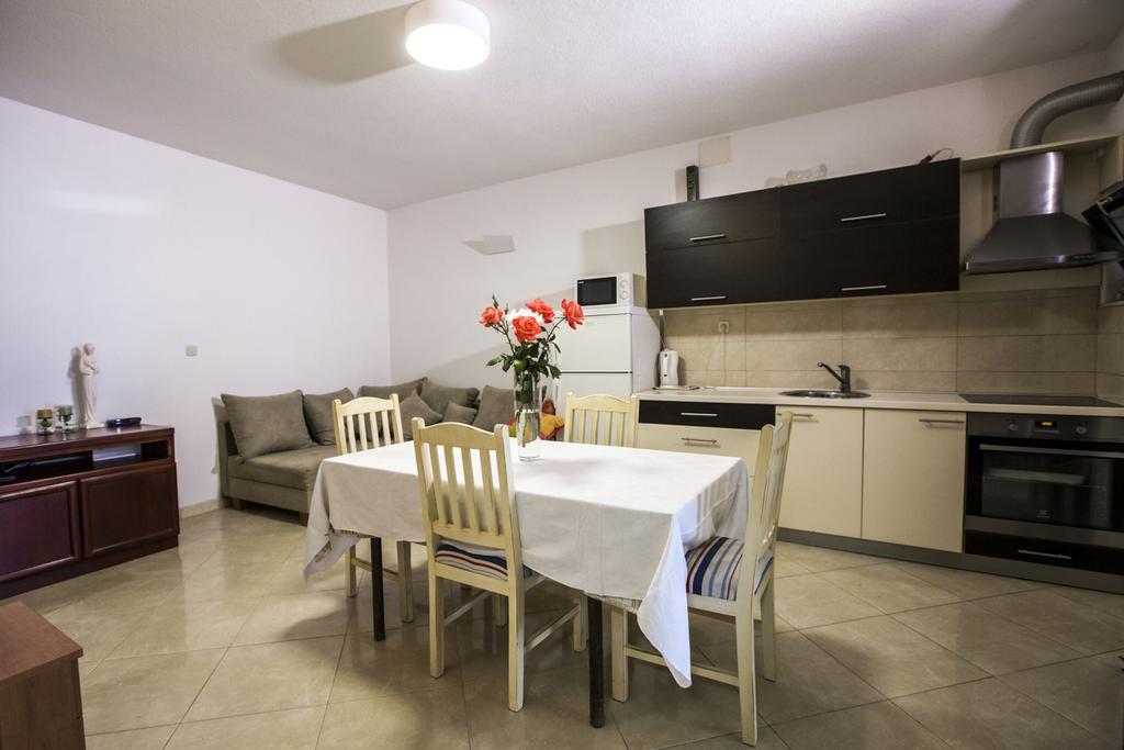 Apartment Bago
