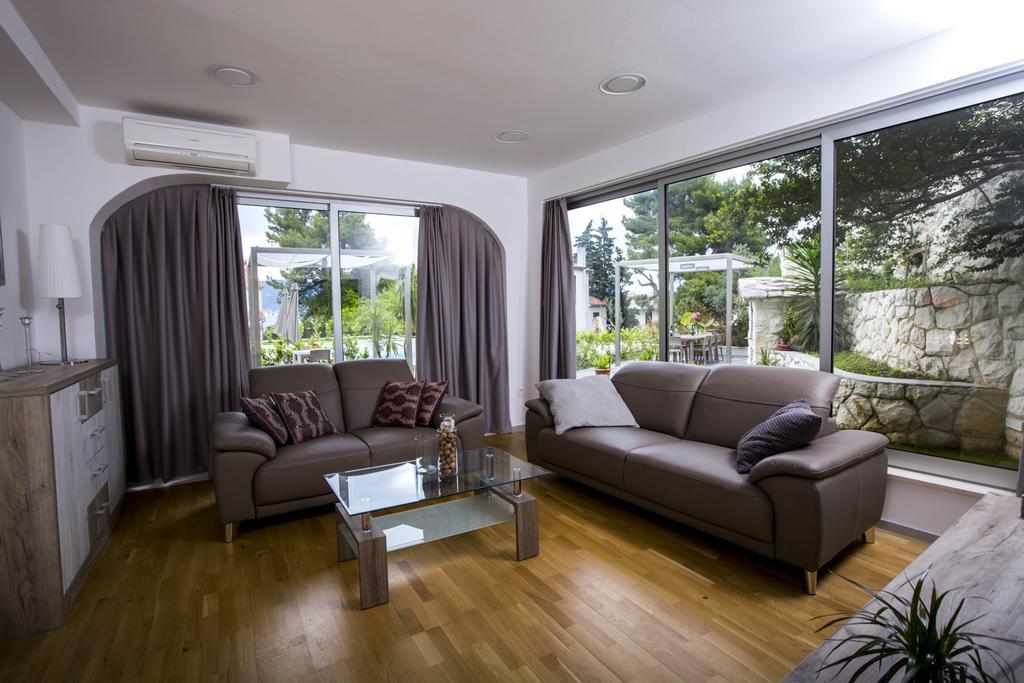 Bago Apartment