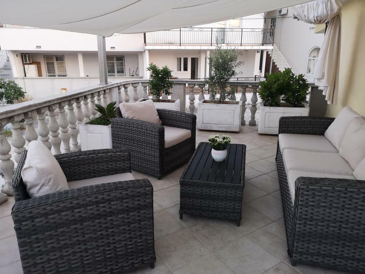Bago Apartment